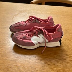 Girls new balance 327 pink sneaker size 13